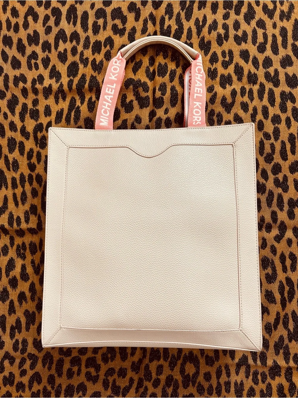 💝Michael Kors💝NWOT~ Blush Pink Leather Tote Bag with Branded Logo Strap